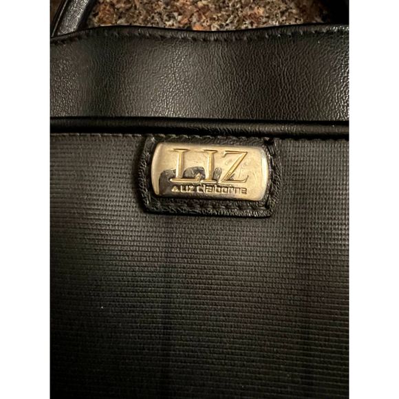 Older Vintage Black and Gray Liz Claiborne Handbag - Picture 3 of 5